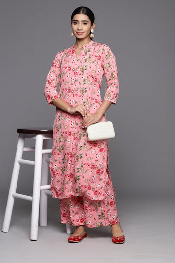 Varanga Women Pink Floral Printed Straight Kurta Paired With Bottom